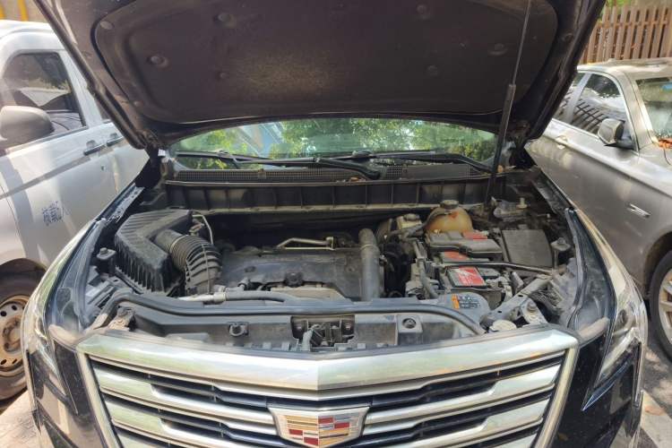 Used Cadillac XT5 2016 25T Luxury Model Engine Bay
