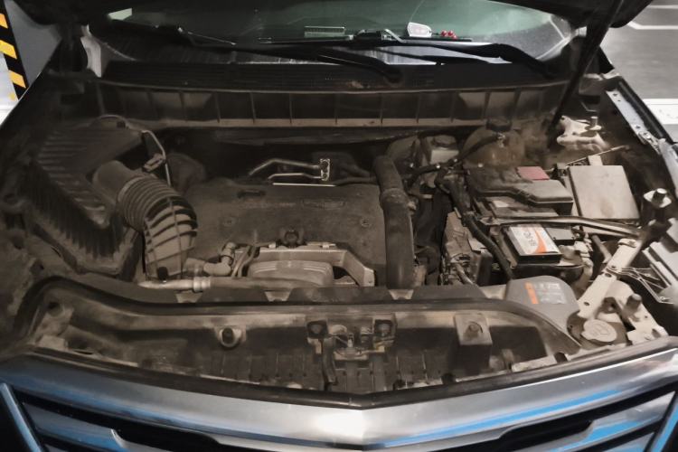 Used Cadillac XT5 2016 25T Luxury Model Engine Bay
