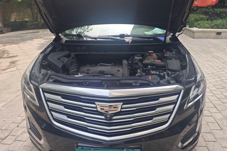 Used Cadillac XT5 2016 25T Luxury Model Engine Bay