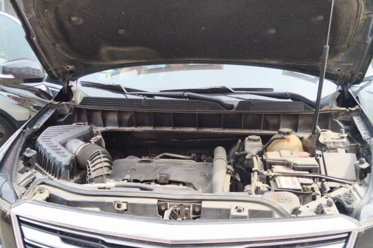 Used Cadillac XT5 2016 28T Four-Wheel Drive Tech Version Engine Bay