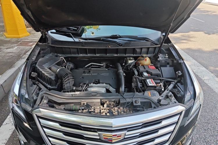 Used Cadillac XT5 2016 28T Four-Wheel Drive Tech Version Engine Bay