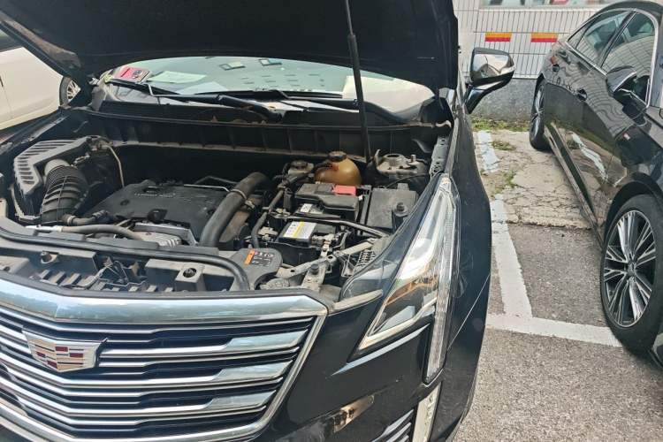 Used Cadillac XT5 2016 28T Four-Wheel Drive Luxury Model Engine Bay Left