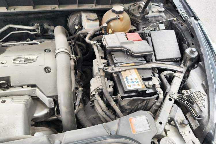 Used Cadillac XT5 2016 28T Four-Wheel Drive Luxury Model Engine Bay Left