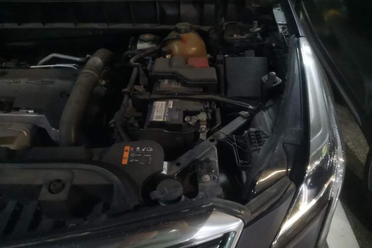 Used Cadillac XT5 2016 28T Four-Wheel-Drive Leading Model Engine Bay Left
