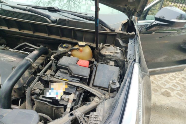 Used Cadillac XT5 2016 28T Four-Wheel Drive Luxury Model Engine Bay Left