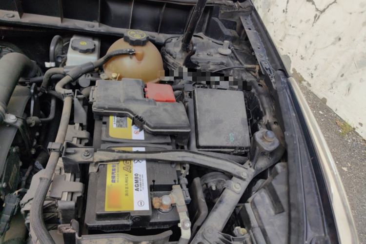 Used Cadillac XT5 2016 25T Tech Edition Engine Bay Left