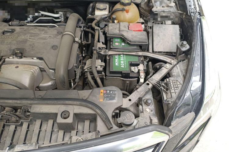 Used Cadillac XT5 2016 28T Four-Wheel-Drive Leading Model Engine Bay Left