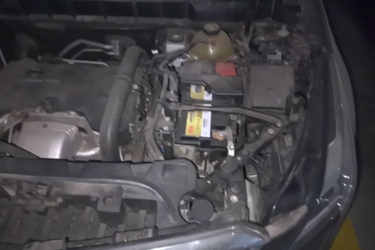 Used Cadillac XT5 2016 25T Tech Edition Engine Bay Left