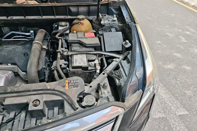 Used Cadillac XT5 2016 25T Luxury Model Engine Bay Left