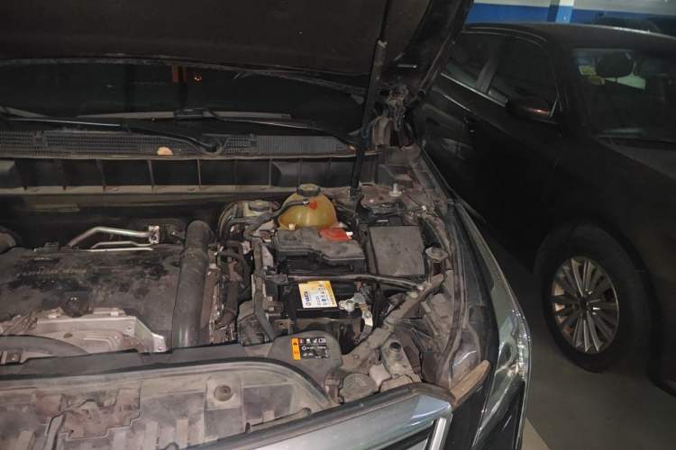 Used Cadillac XT5 2016 25T Luxury Model Engine Bay Left