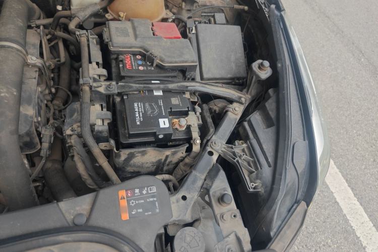 Used Cadillac XT5 2016 25T Tech Edition Engine Bay Left