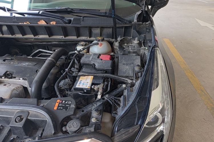 Used Cadillac XT5 2016 25T Luxury Model Engine Bay Left