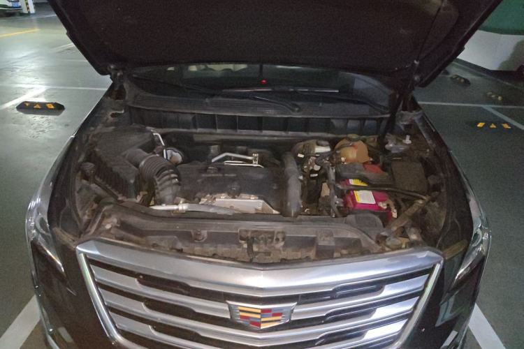 Used Cadillac XT5 2016 28T Four-Wheel Drive Tech Version Engine Bay