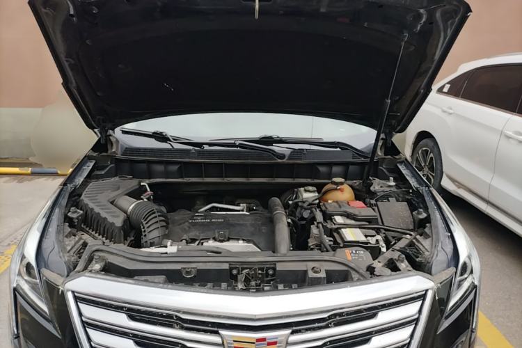 Used Cadillac XT5 2016 25T Luxury Model Engine Bay
