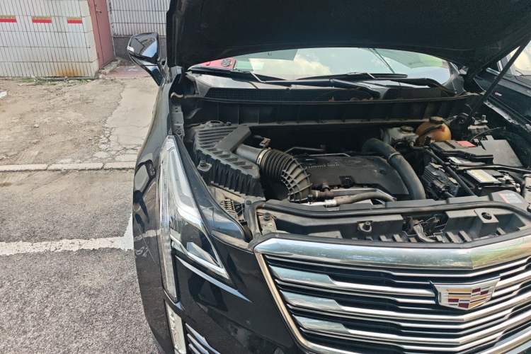 Used Cadillac XT5 2016 28T Four-Wheel Drive Luxury Model Engine Bay Right