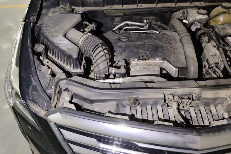 Used Cadillac XT5 2016 25T Luxury Model Engine Bay Right