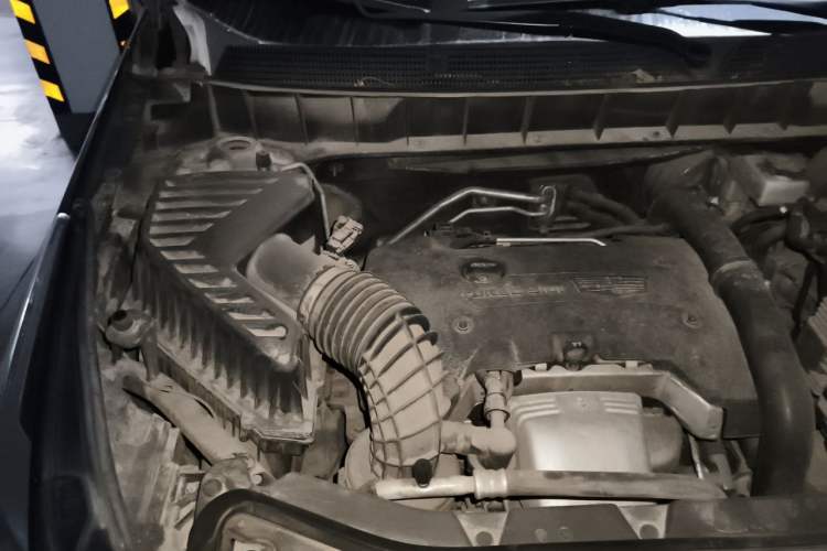 Used Cadillac XT5 2016 25T Luxury Model Engine Bay Right