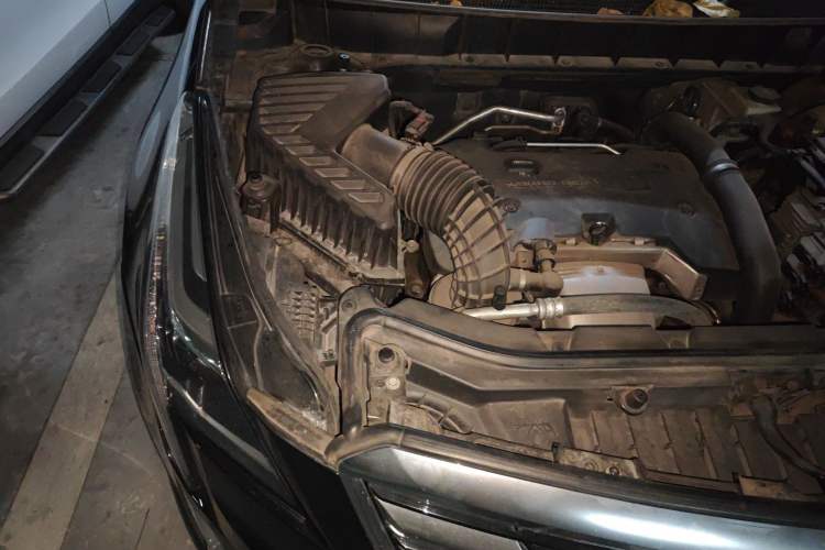 Used Cadillac XT5 2016 28T Four-Wheel Drive Luxury Model Engine Bay Right