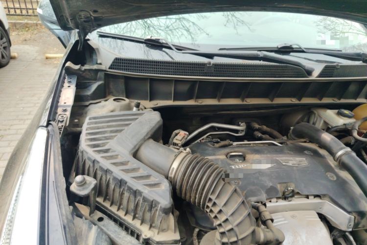 Used Cadillac XT5 2016 28T Four-Wheel Drive Luxury Model Engine Bay Right