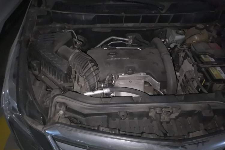 Used Cadillac XT5 2016 25T Tech Edition Engine Bay Right