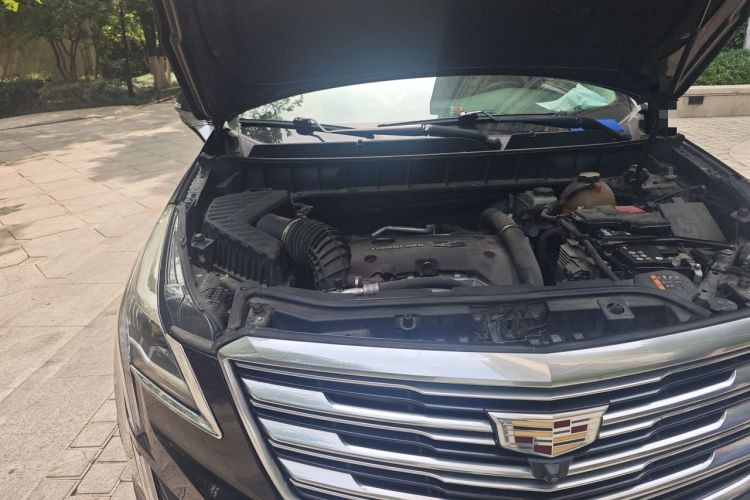 Used Cadillac XT5 2016 25T Luxury Model Engine Bay Right