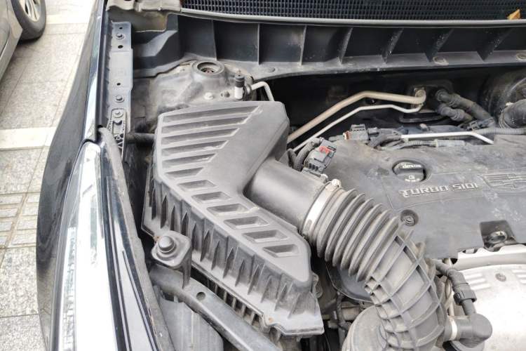 Used Cadillac XT5 2016 28T Four-Wheel Drive Luxury Model Engine Bay Right
