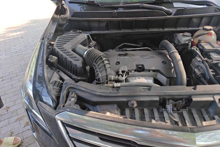 Used Cadillac XT5 2016 28T Four-Wheel Drive Luxury Model Engine Bay Right
