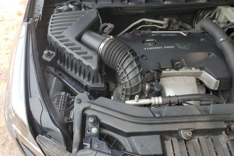 Used Cadillac XT5 2016 28T Four-Wheel Drive Luxury Model Engine Bay Right