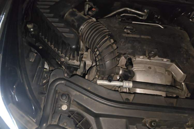 Used Cadillac XT5 2016 25T Luxury Model Engine Bay Right