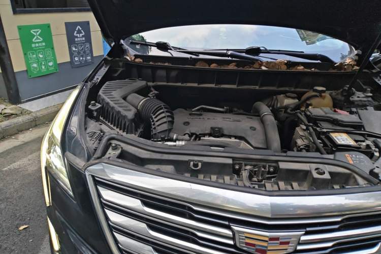 Used Cadillac XT5 2016 28T Four-Wheel Drive Luxury Model Engine Bay Right