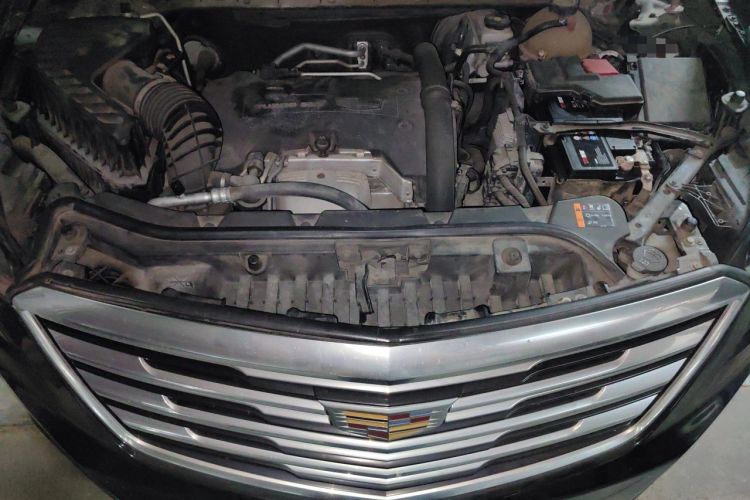 Used Cadillac XT5 2016 25T Luxury Model Engine Bay