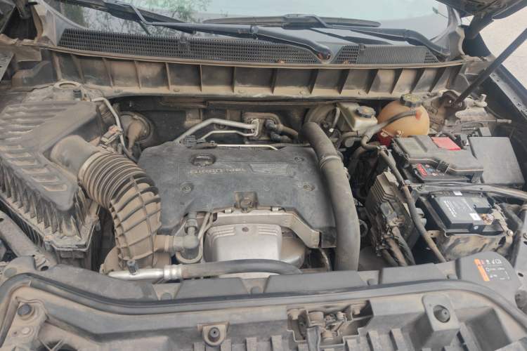 Used Cadillac XT5 2016 25T Tech Edition Engine Bay