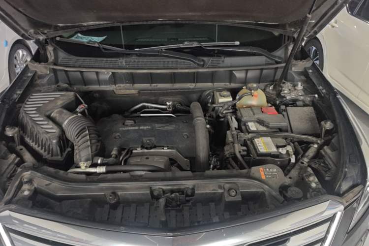 Used Cadillac XT5 2016 25T Luxury Model Engine Bay