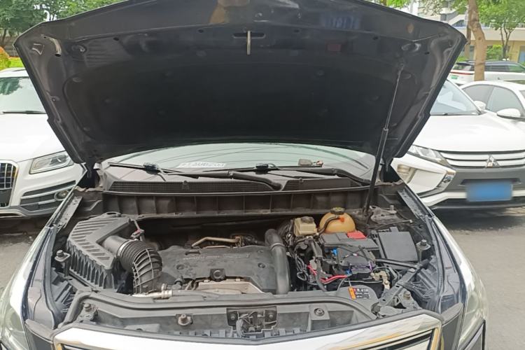 Used Cadillac XT5 2016 25T Luxury Model Engine Bay