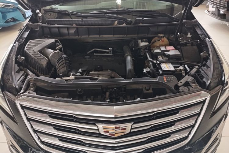 Used Cadillac XT5 2016 25T Luxury Model Engine Bay