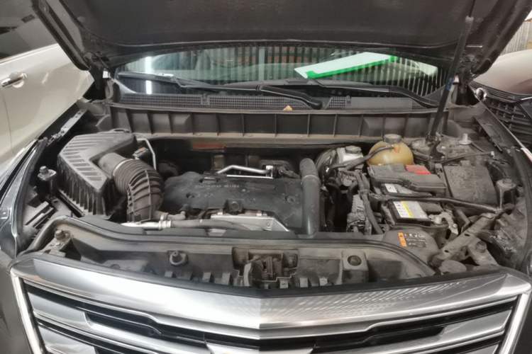 Used Cadillac XT5 2016 25T Luxury Model Engine Bay