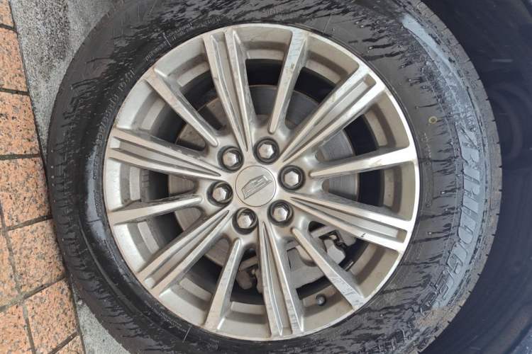 Used Cadillac XT5 2016 28T Four-Wheel Drive Luxury Model Exterior 1