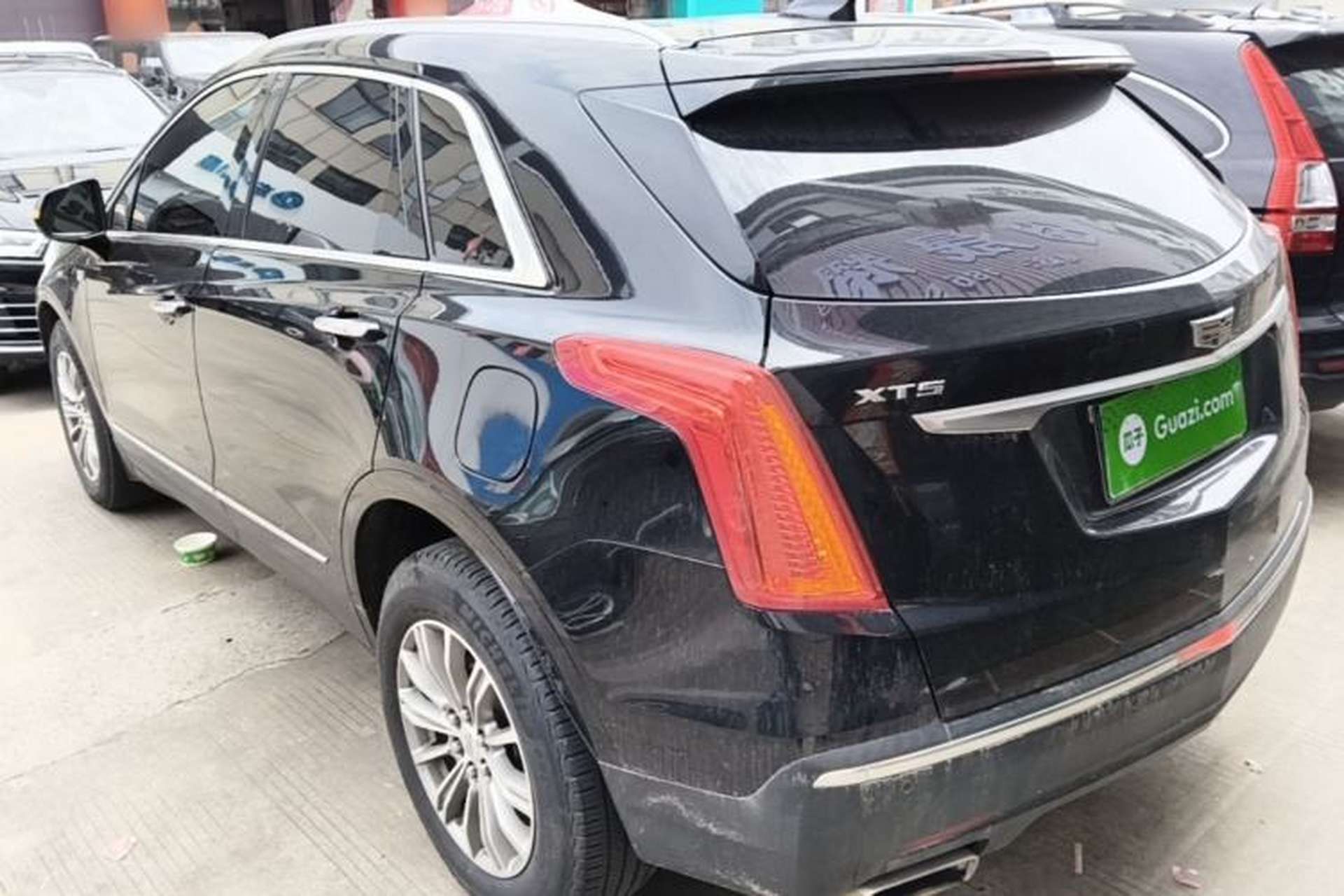 Used Cadillac XT5 2016 25T Luxury Model Exterior 2