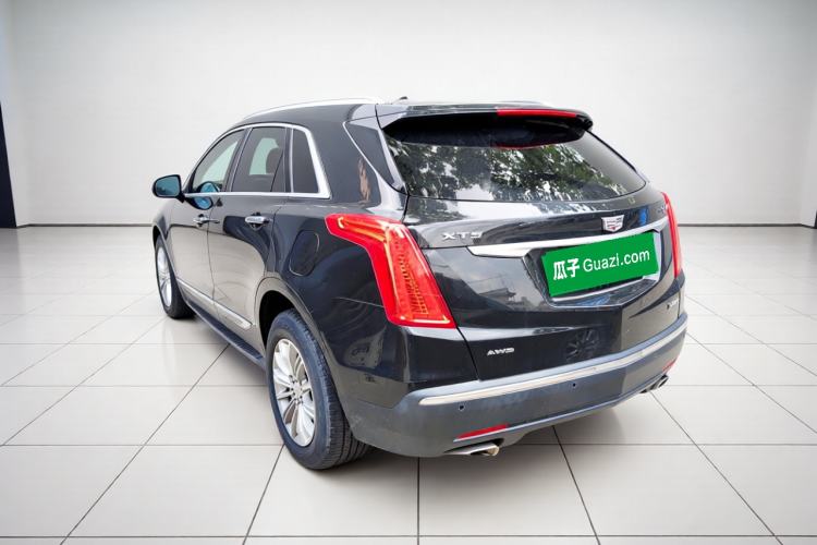 Used Cadillac XT5 2016 28T Four-Wheel Drive Luxury Model Exterior 3
