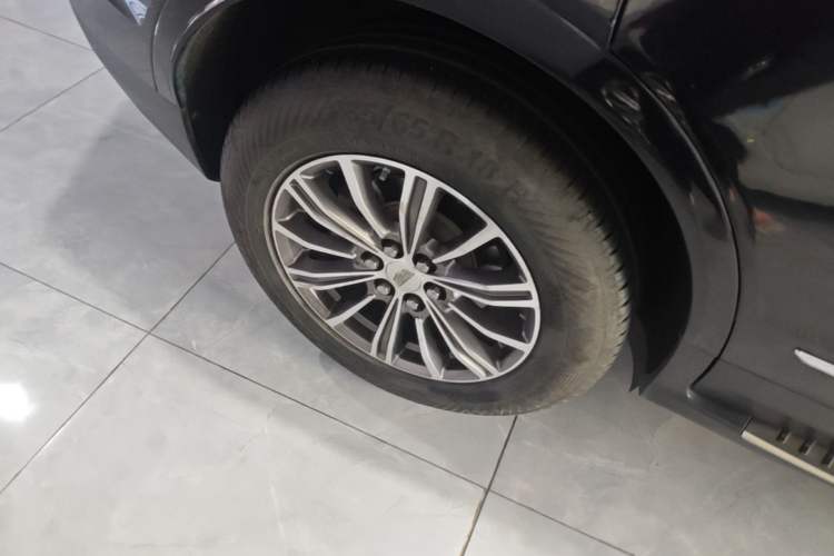 Used Cadillac XT5 2016 25T Luxury Model Exterior 5