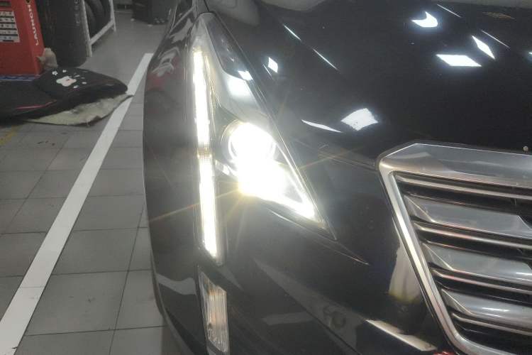 Used Cadillac XT5 2016 25T Luxury Model Exterior 6