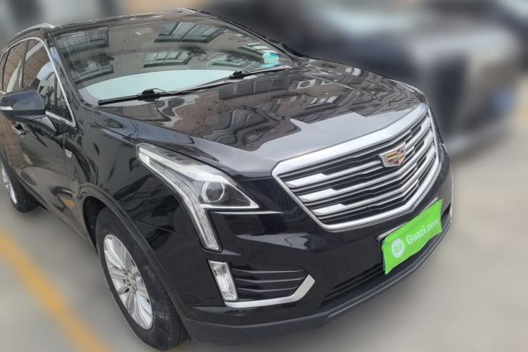 Used Cadillac XT5 2016 28T Four-Wheel Drive Tech Version Front Right 45 Deg