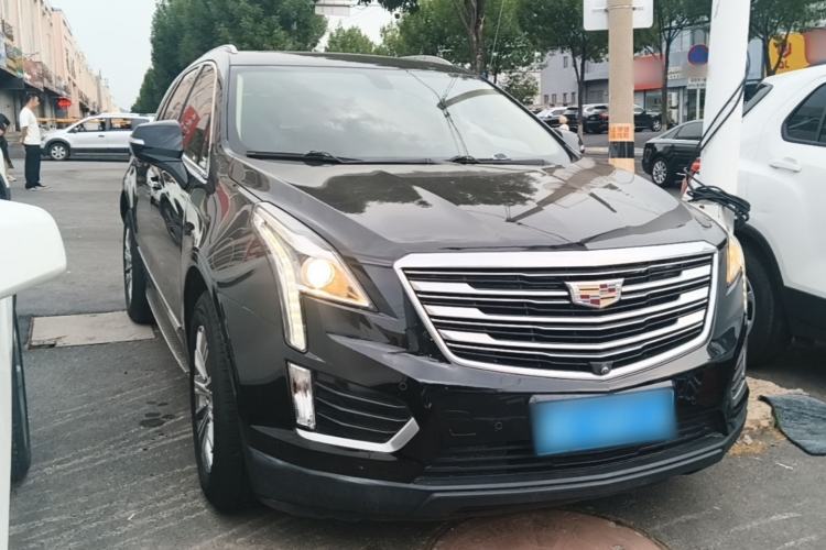 Used Cadillac XT5 2016 25T Luxury Model Front Right 45 Deg