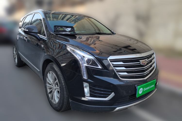 Used Cadillac XT5 2016 25T Luxury Model Front Right 45 Deg