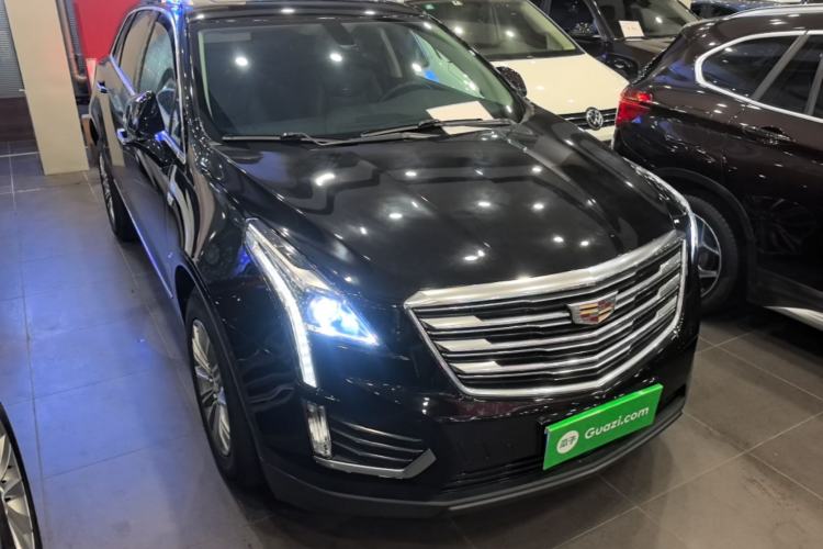 Used Cadillac XT5 2016 25T Luxury Model Front Right 45 Deg