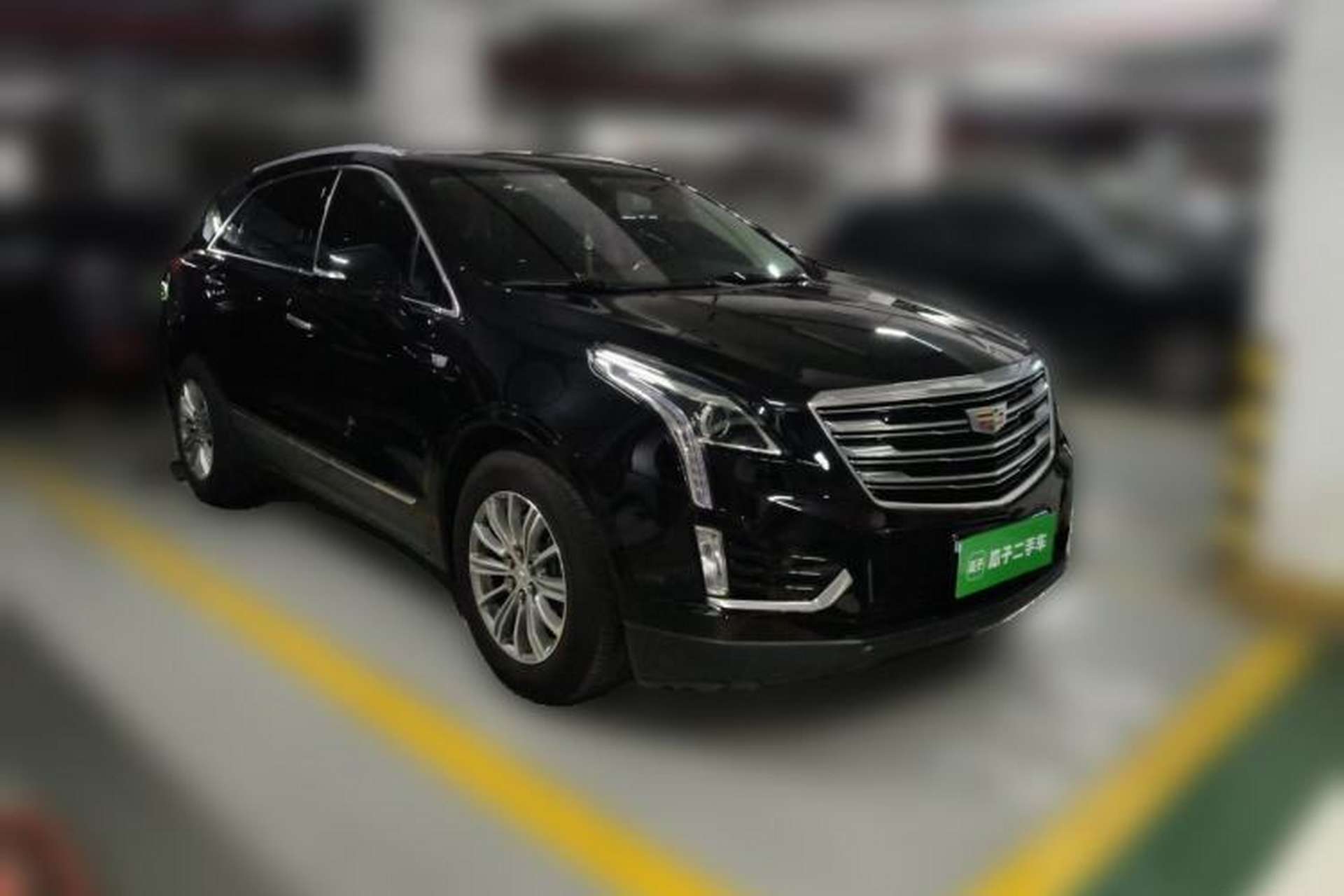 Used Cadillac XT5 2016 25T Luxury Model Front Right 45 Deg