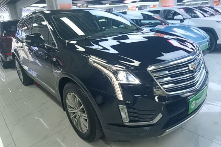 Used Cadillac XT5 2016 25T Luxury Model Front Right 45 Deg