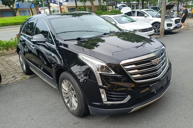 Used Cadillac XT5 2016 25T Luxury Model Front Right 45 Deg