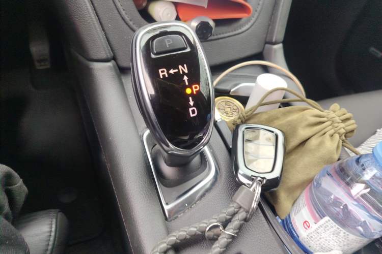 Used Cadillac XT5 2016 28T Four-Wheel Drive Luxury Model Gear Lever