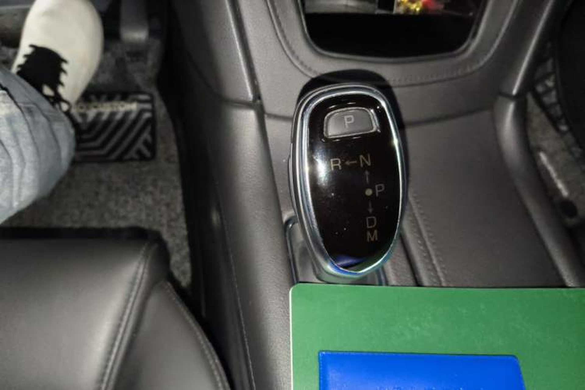 Used Cadillac XT5 2016 25T Luxury Model Gear Lever